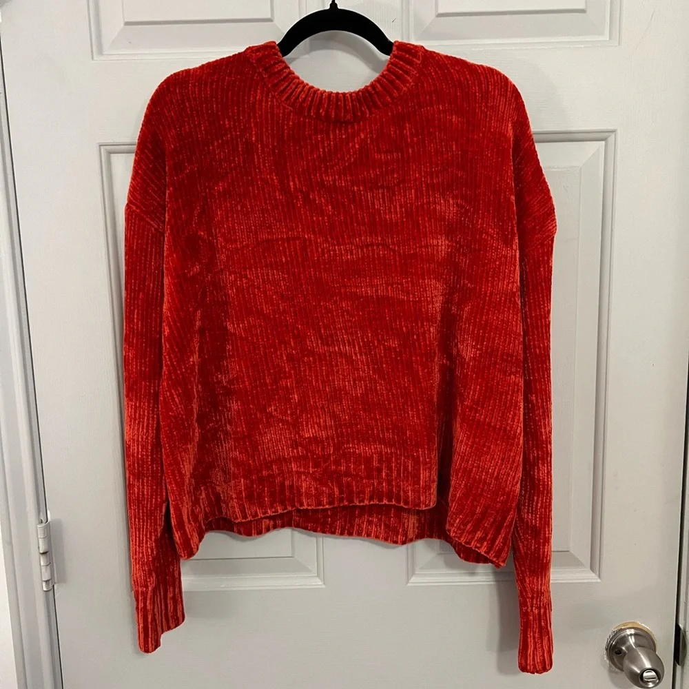 Red Corduroy Style Crew Neck Sweater Size Medium/Large